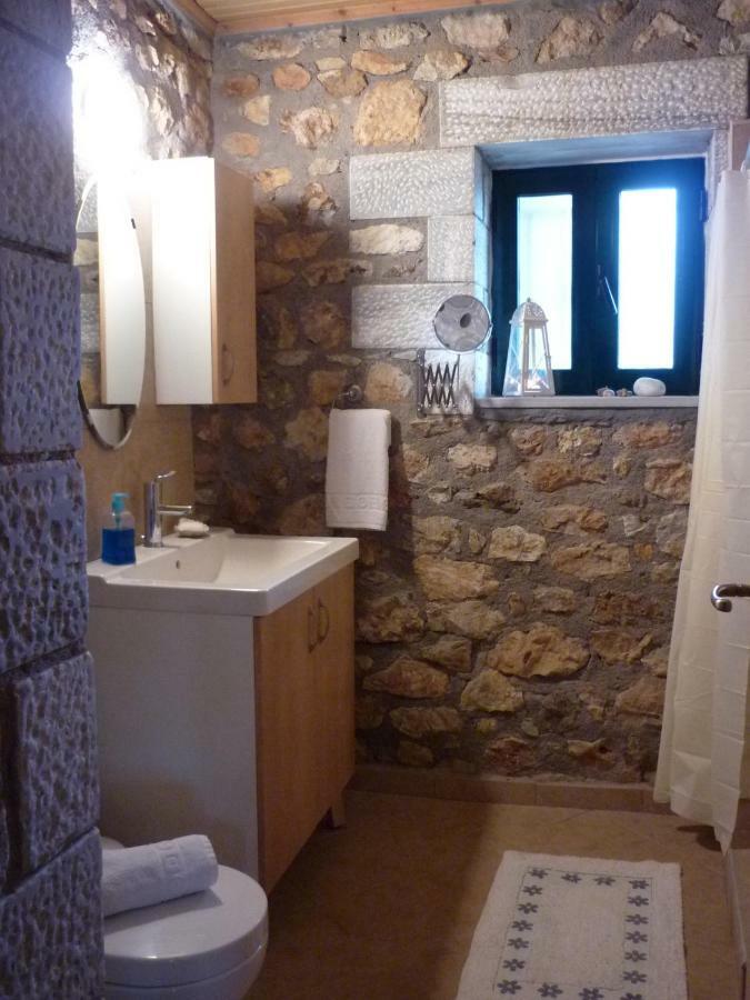 Big Blue Gytheio Traditional Stone Built Residence "Απέραντο Γαλάζιο" Πετρόκτιστη Κατοικία Kültér fotó